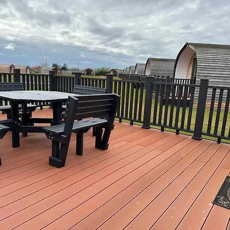 Ffrith Beach Glamping Pods Prestatyn Esterno foto