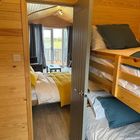 Ffrith Beach Glamping Pods Prestatyn Esterno foto